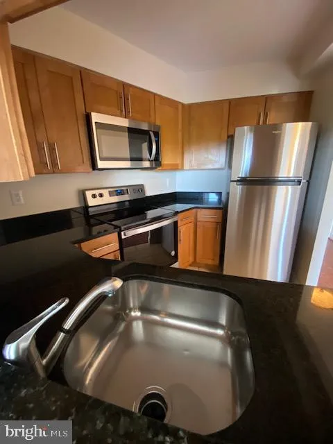 Additional image 37 of 3401 38th Street NW Unit 813, Washington, DC 20016