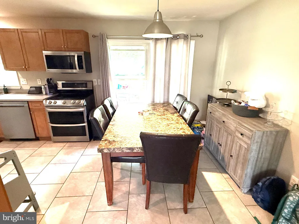 Additional image 16 of 879 Broadfield Drive, Newark, DE 19713