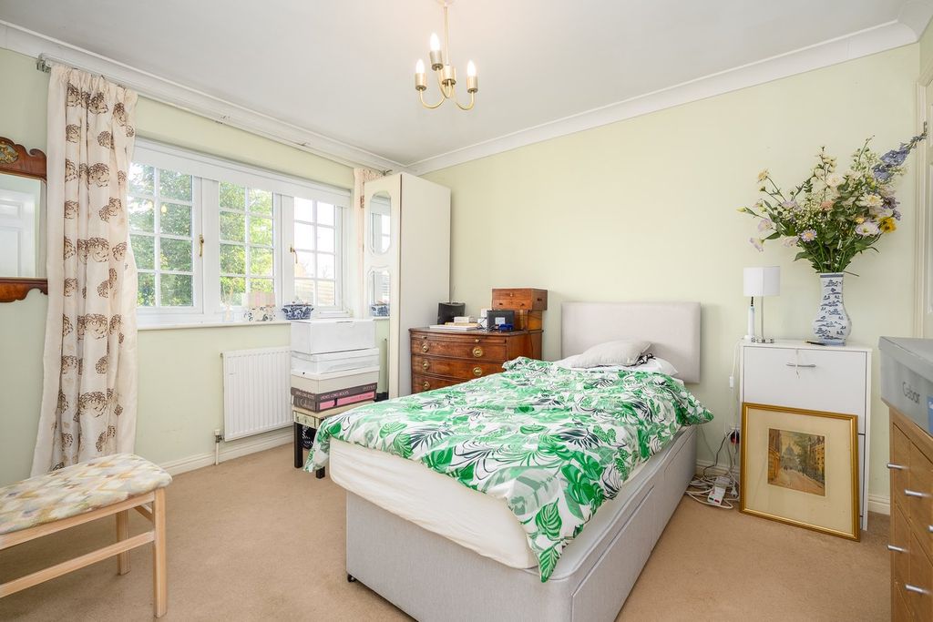 Additional image 8 of 2 bed terraced house for saleAspen Square, Weybridge KT13