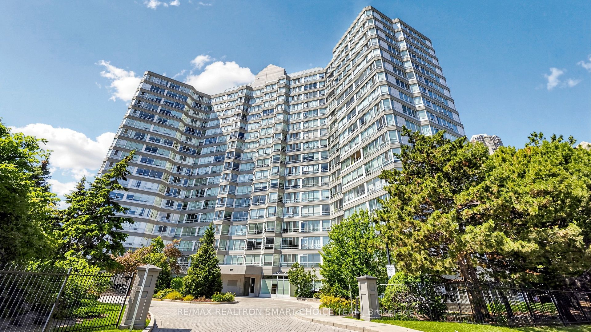 504-50 Kingsbridge Garden Circle, Mississauga, ON, L5R 1Y2