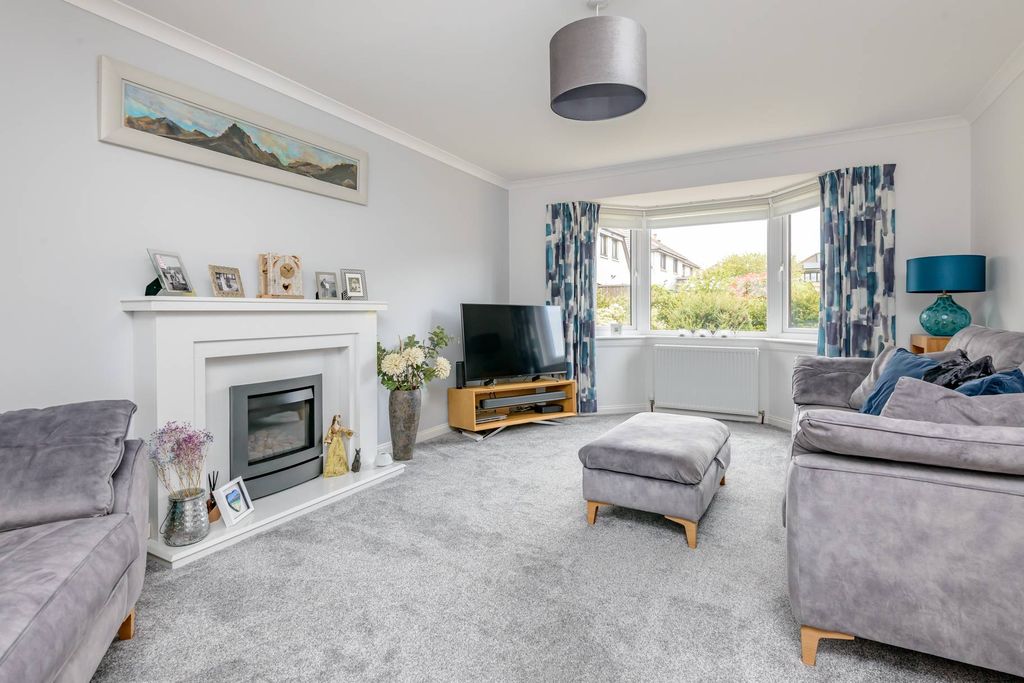 Additional image 2 of 3 bed detached house for sale65 Carnbee Park, Liberton, Edinburgh EH16