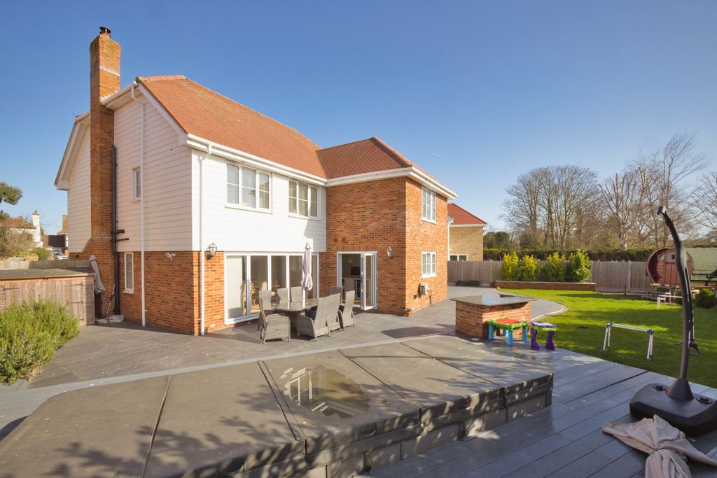 Additional image 7 of 5 bed detached house for saleJohn Douglas Drive, Monkton, Ramsgate, Kent CT12