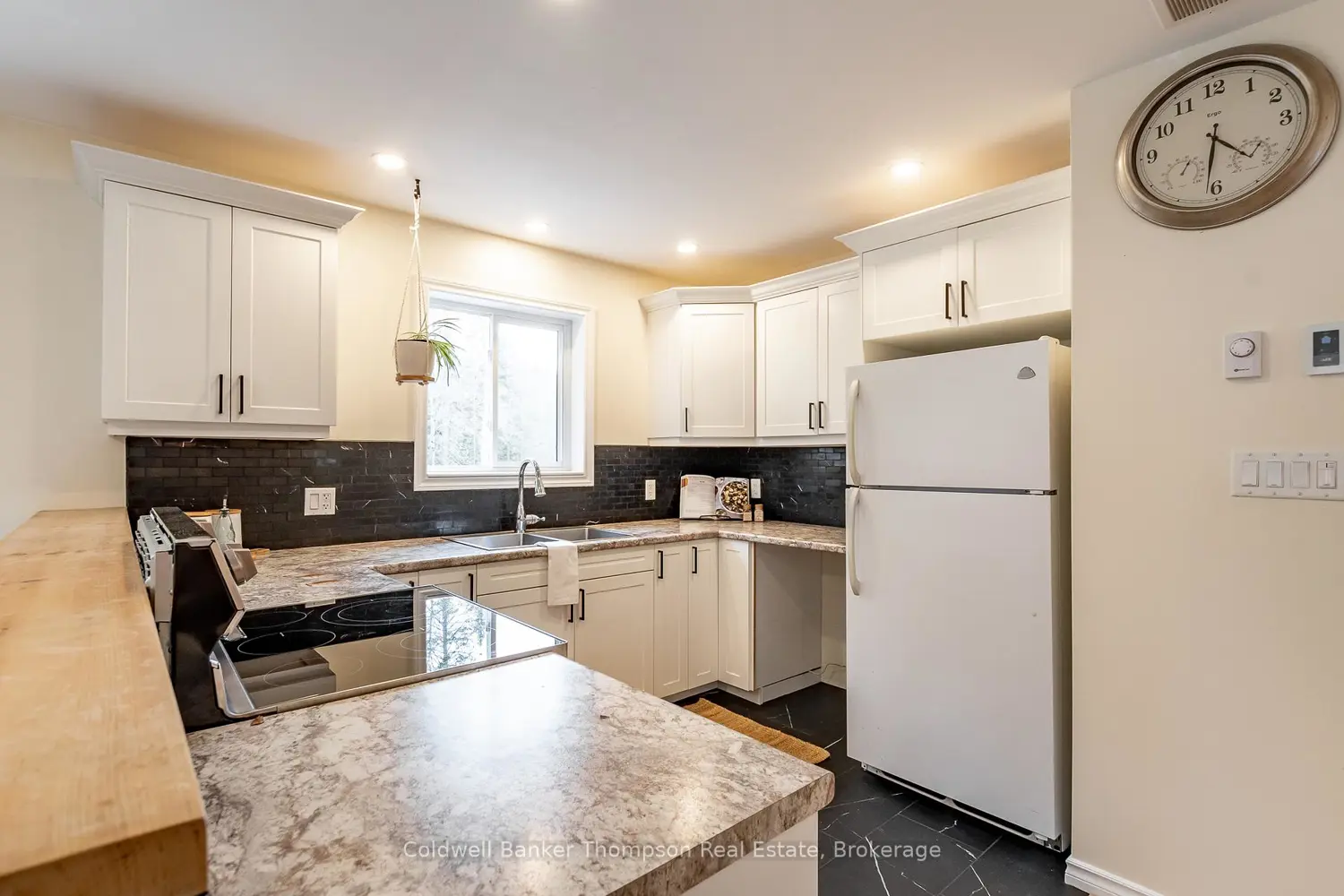 Additional image 11 of 4498 Ravenscliffe Road