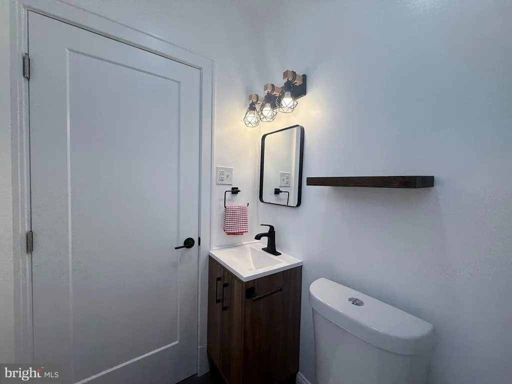 Additional image 15 of 1113 Holbrook Terrace NE, Washington, DC 20002