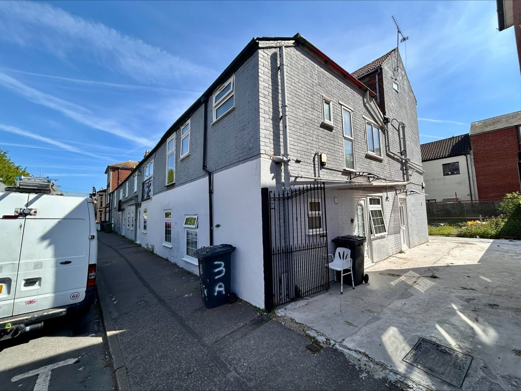 Additional image 2 of 7 bed flat for saleKing Street, Great Yarmouth NR30