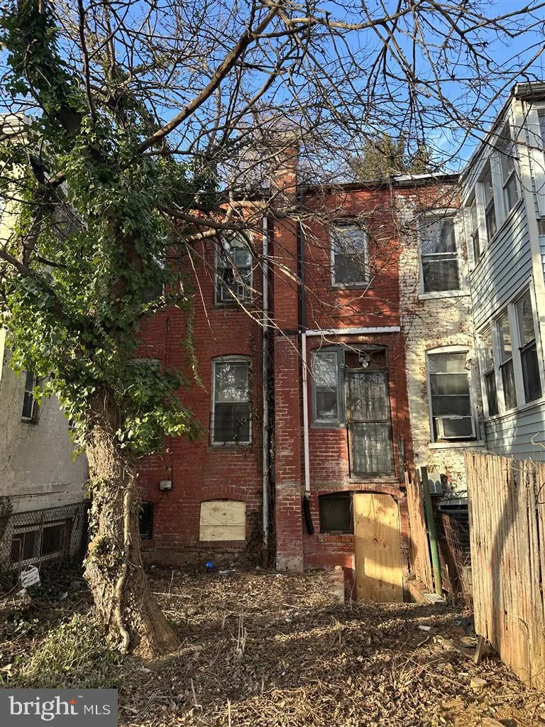 Additional image 7 of 606 Kenyon Street NW, Washington, DC 20010