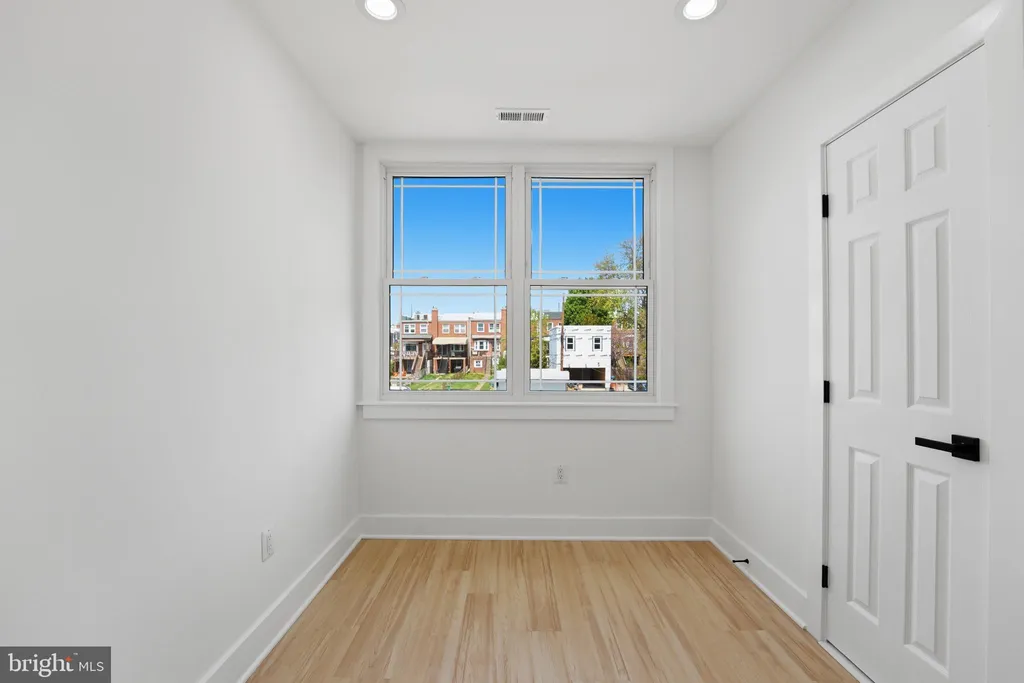 Additional image 35 of 129 Hamilton Street NW, Washington, DC 20011