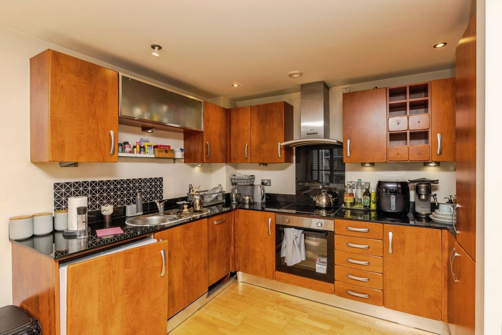 Additional image 4 of 2 bed flat for saleArmouries Way, Leeds LS10