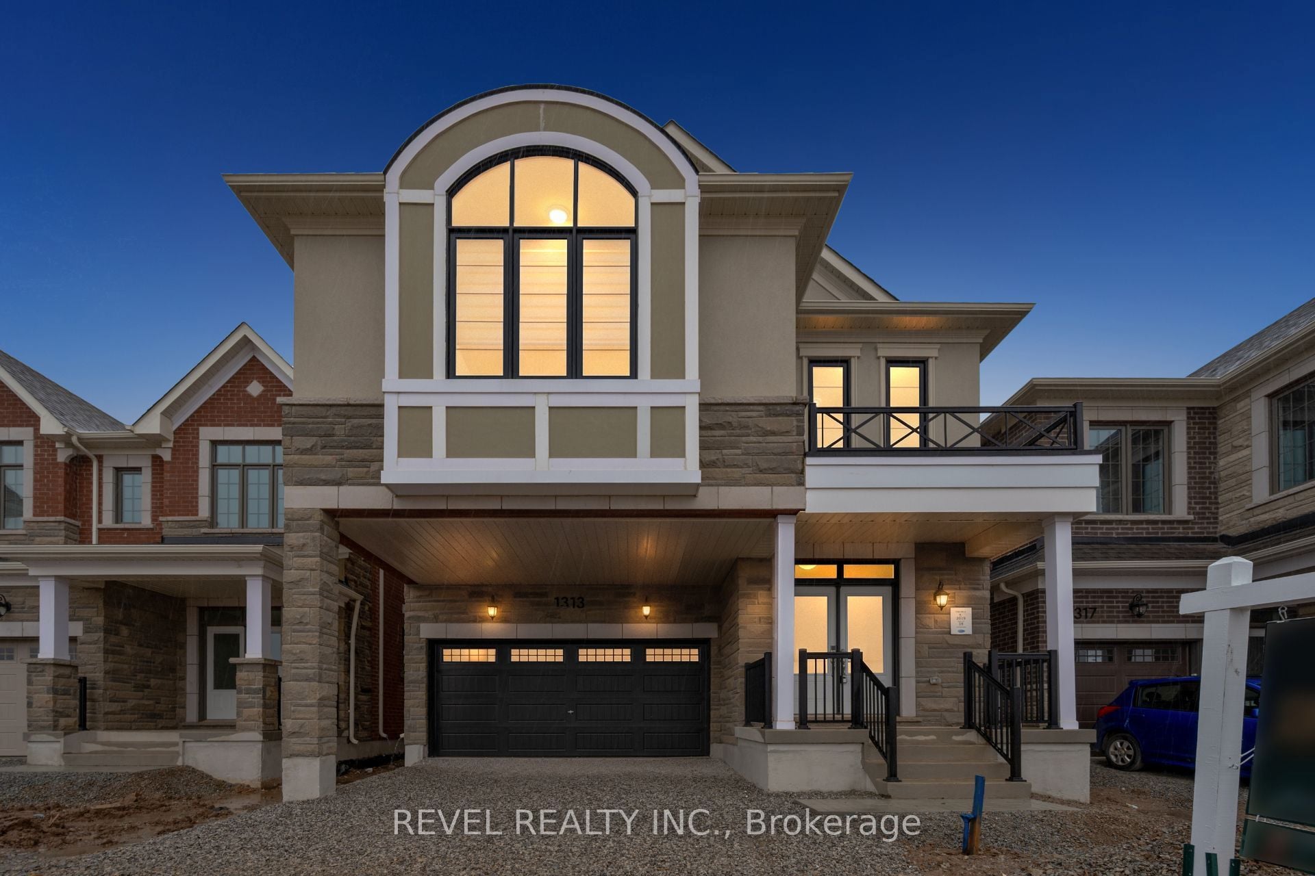 1313 Farrell Court, Milton, ON, L9E 2G7