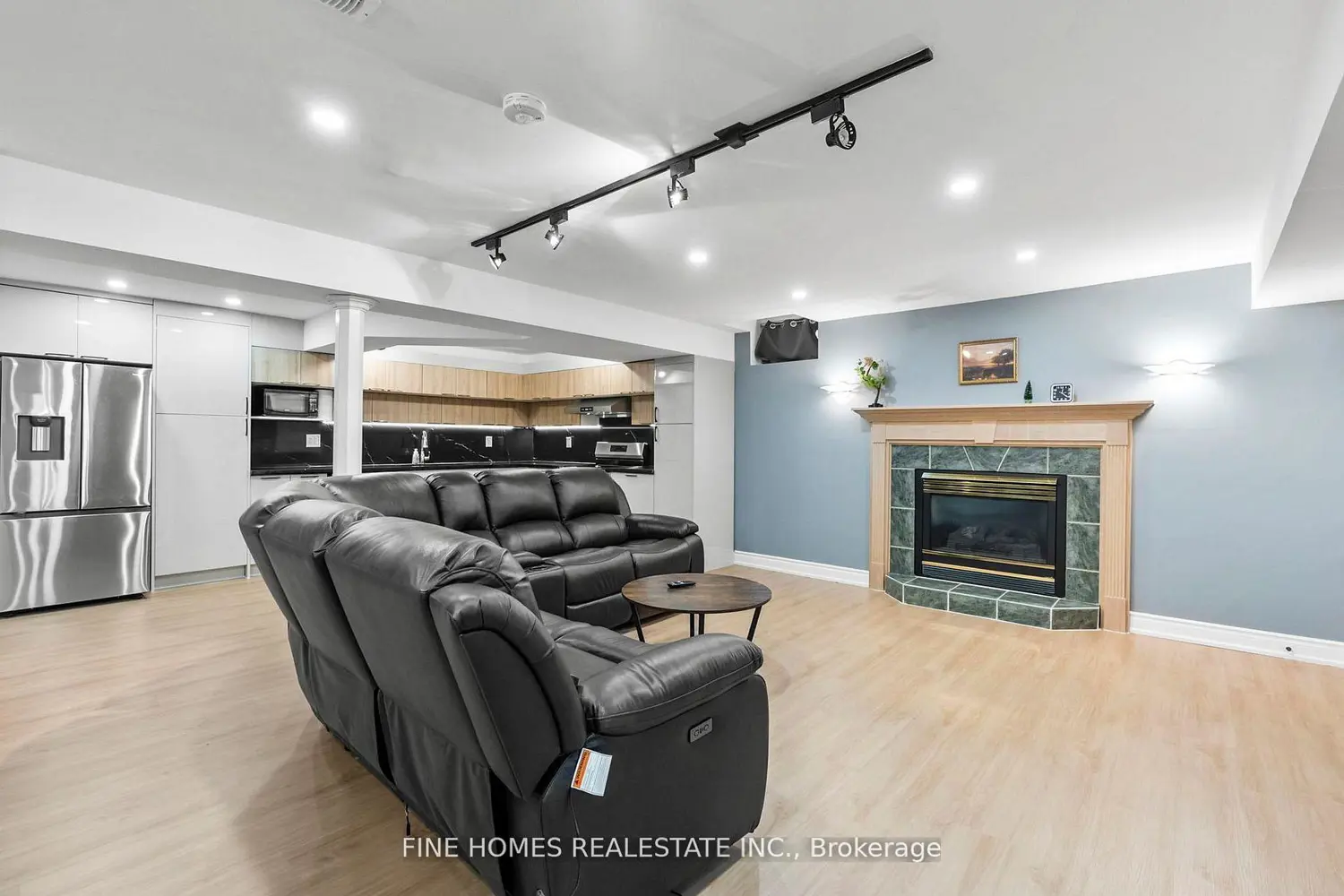 Additional image 15 of 109 Angelina Avenue