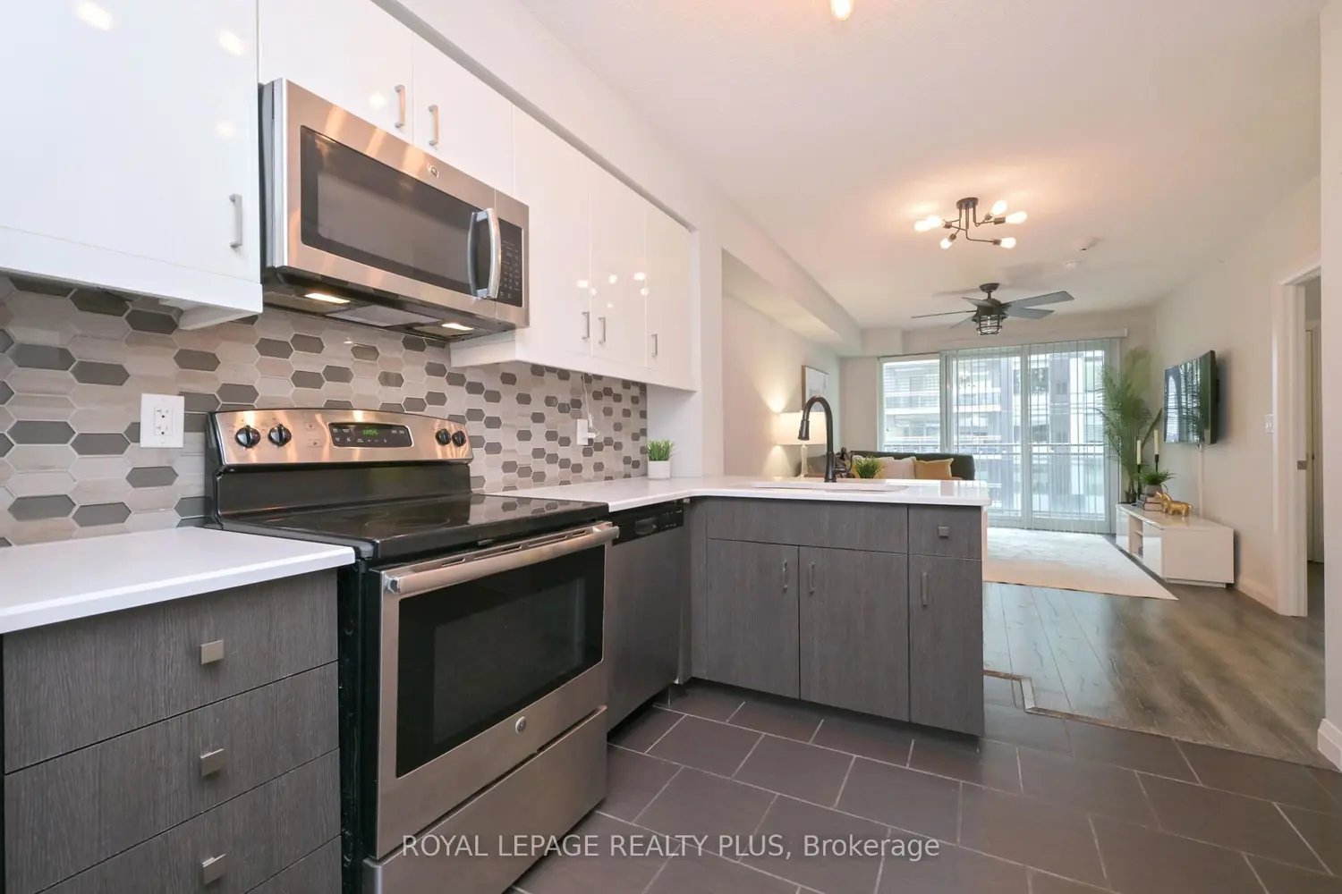 53 Arthur Street 614 photo 4
