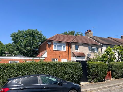 Berry Way, London, Greater London W5
