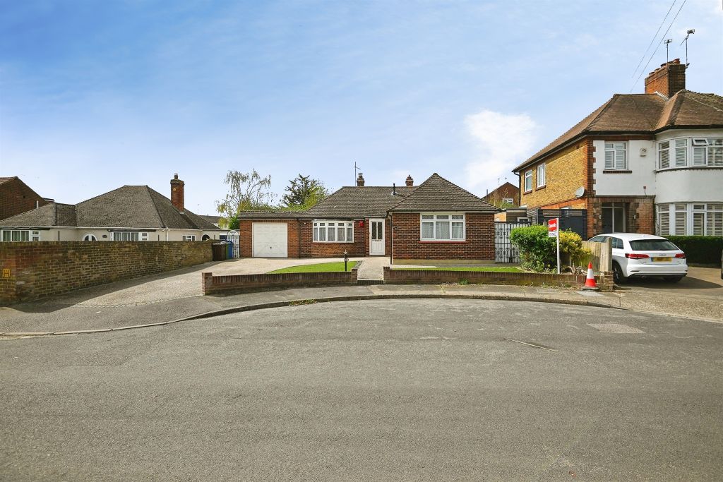 3 bed detached bungalow for saleLarkfield Avenue, Sittingbourne ME10