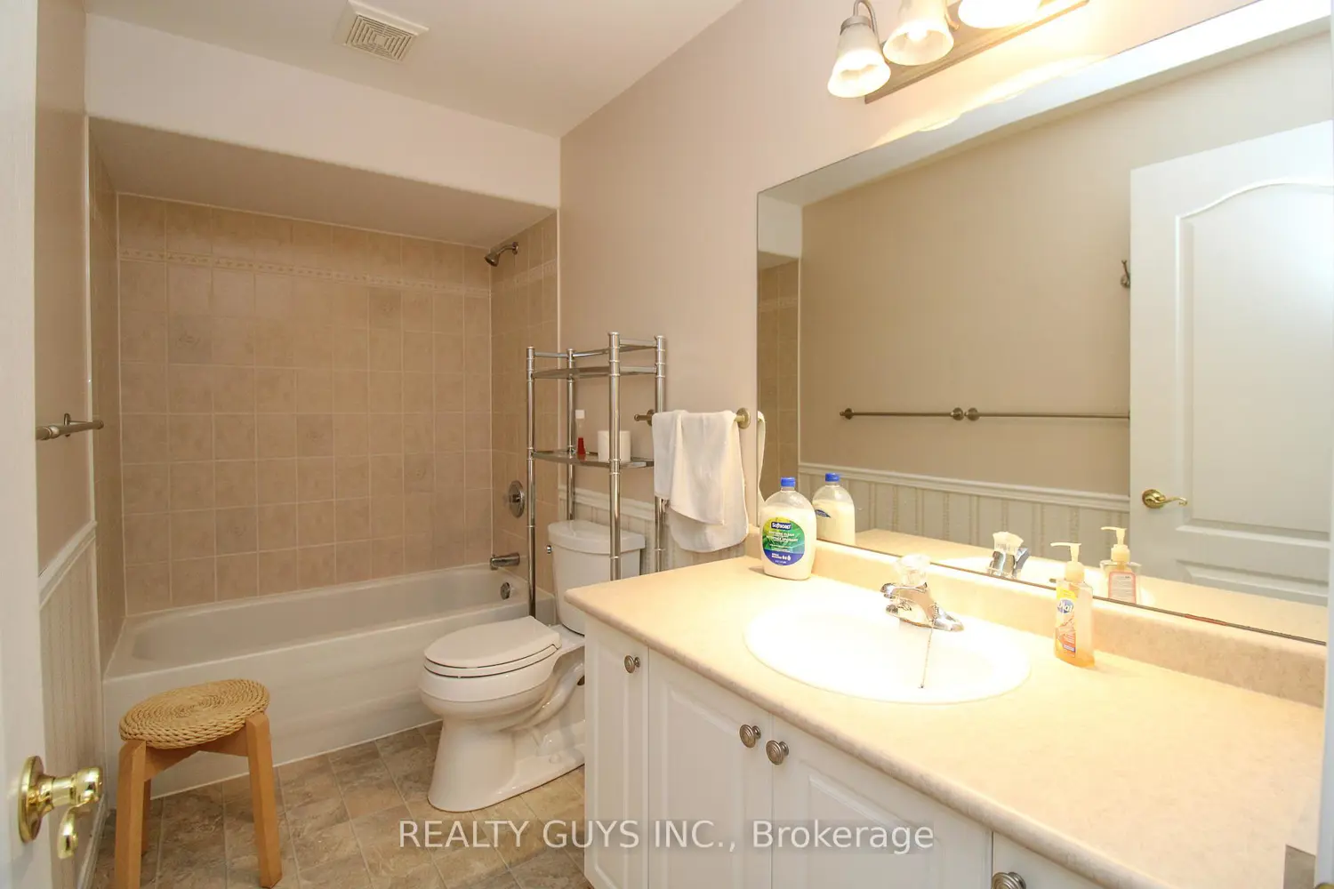 Additional image 18 of 909 Wentworth Street Unit #6