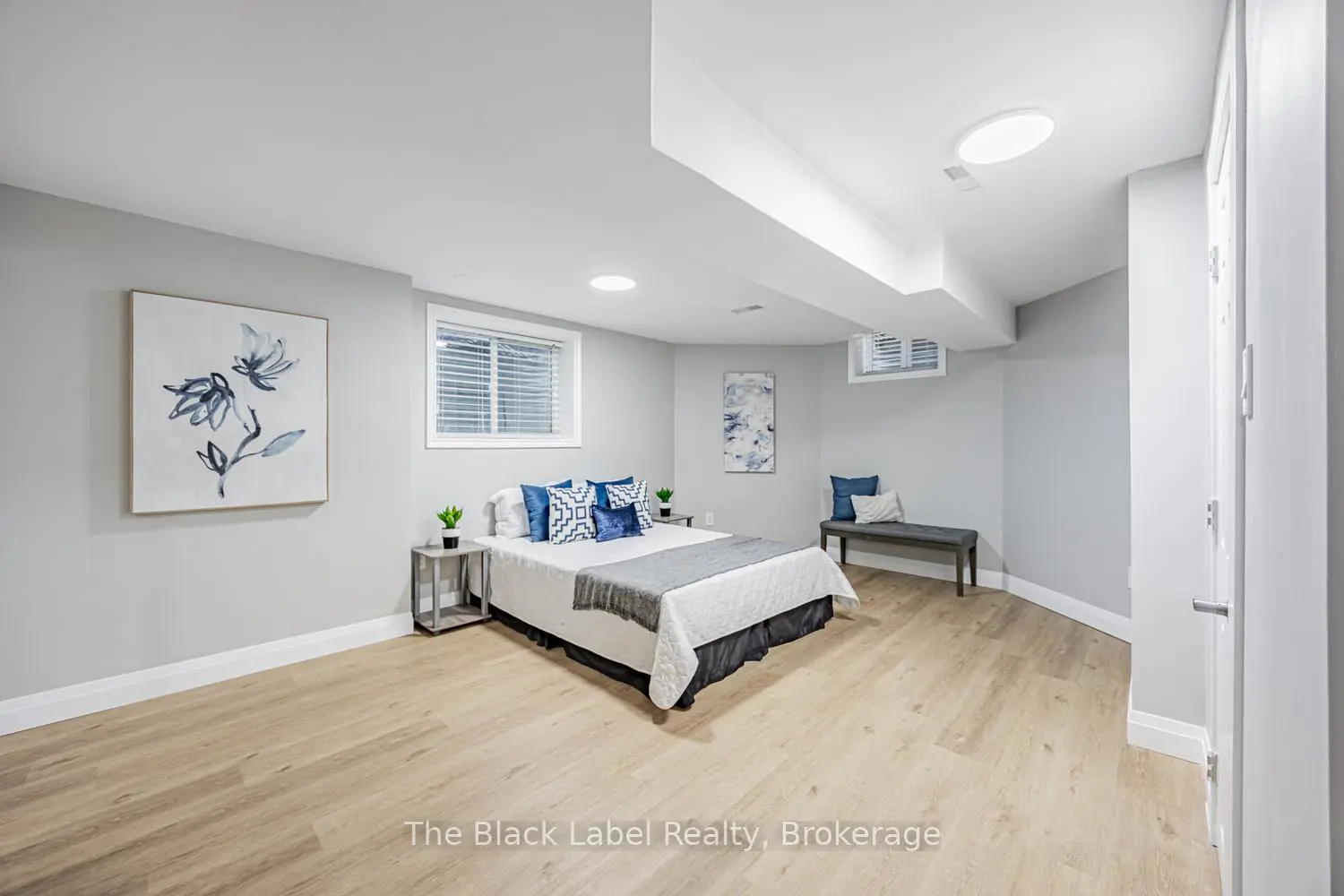 Additional image 10 of 48 Lipton Crescent