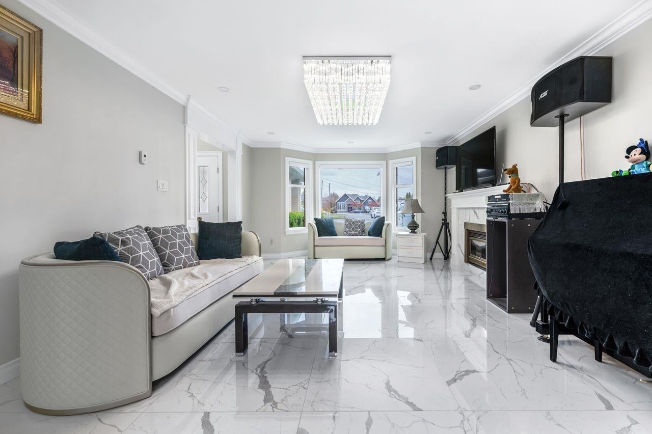 9840 Southgate Place, Richmond, BC, V7A 2N2