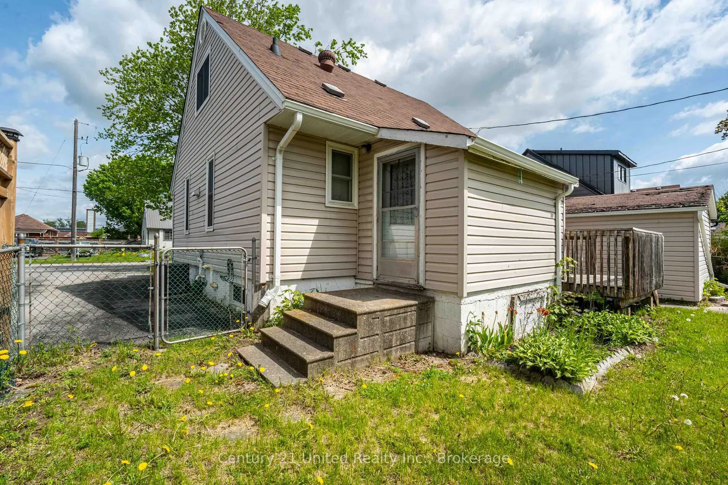 Additional image 16 of 551 Rose Avenue