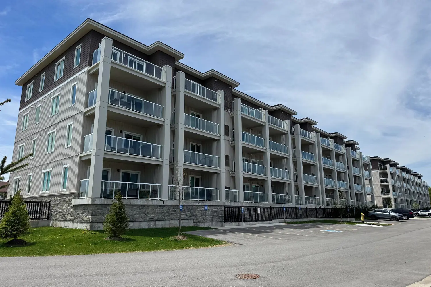 Additional image 3 of 5 Spooner Crescent 217