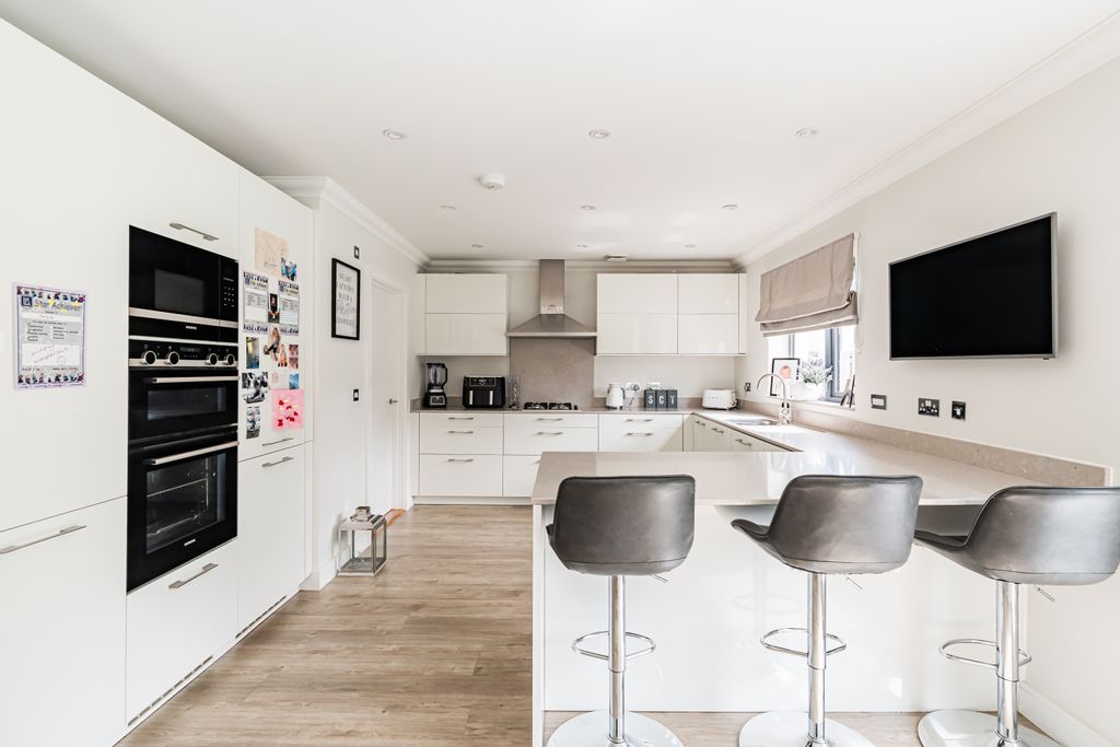 Additional image 3 of 5 bed detached house for sale8 Viscount Drive, Dalkeith EH22