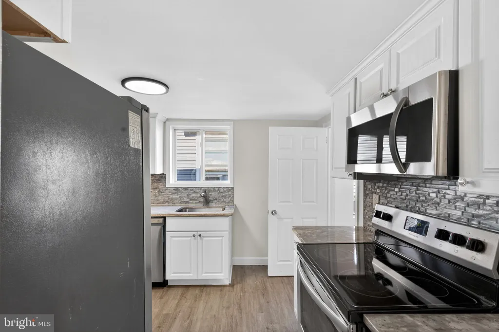 Additional image 17 of 16 Tyrone Avenue, New Castle, DE 19720