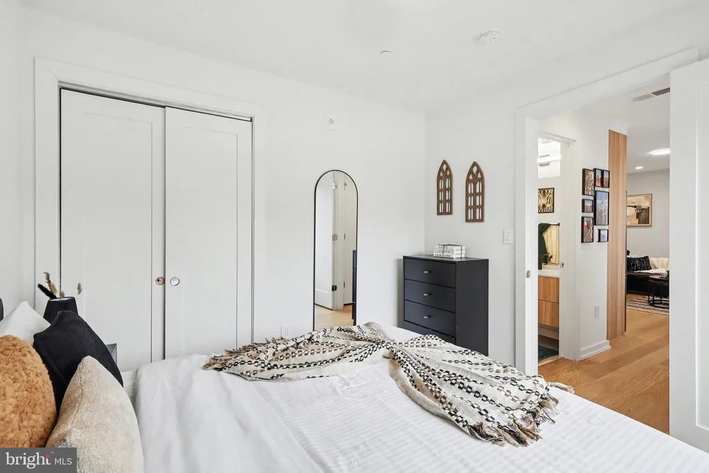 Additional image 16 of 2216 40th Place NW Unit 4, Washington, DC 20007