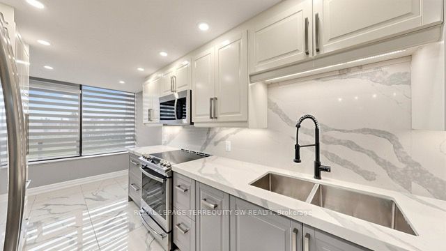 Additional image 3 of 512-7440 Bathurst Street, Vaughan, ON, L4J 7K8