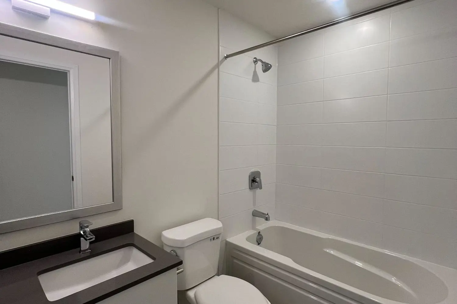 3260 Sheppard Avenue 1004 photo 3