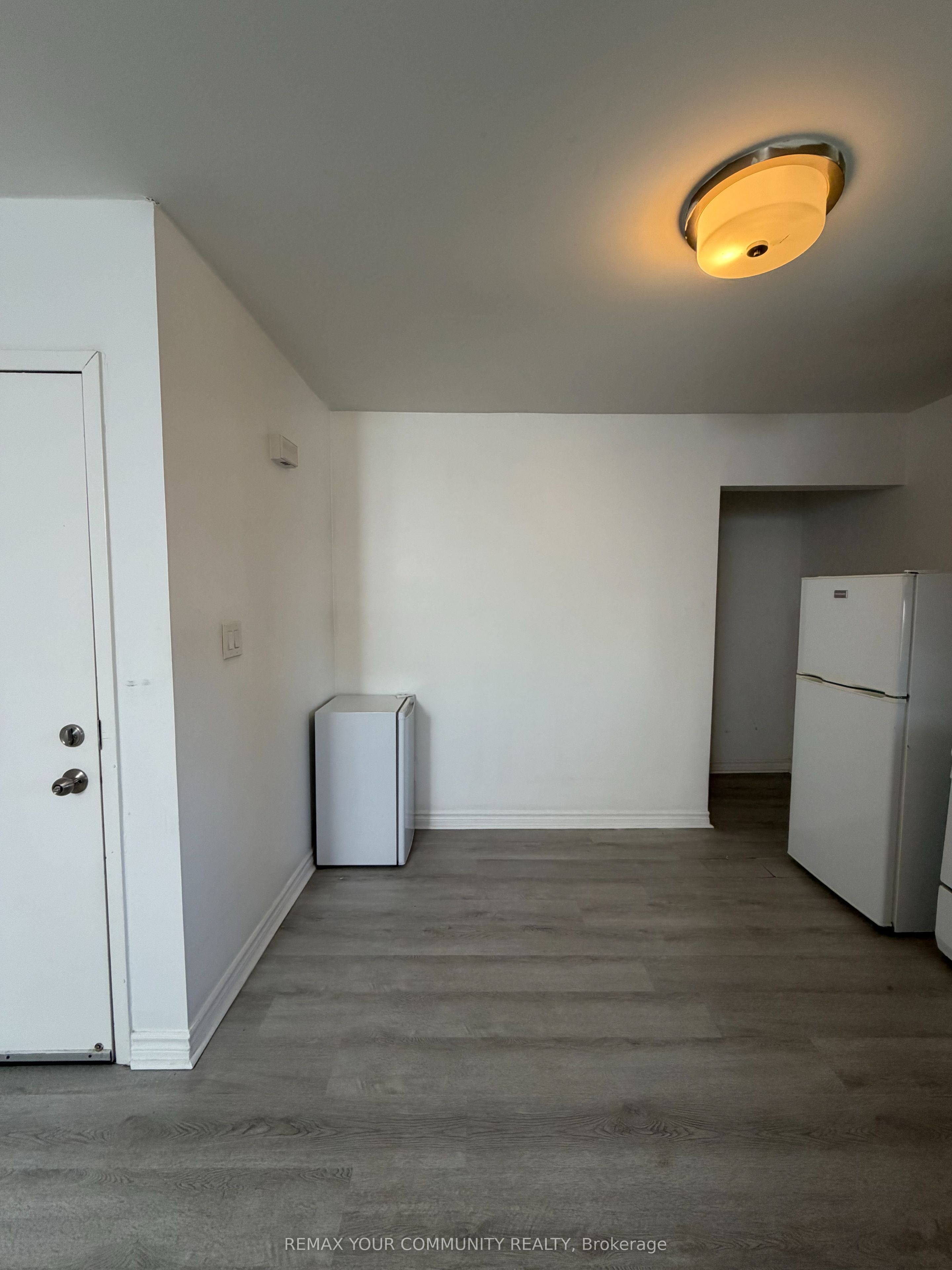 Additional image 2 of 2nd Floor-127 Morrison Avenue, Toronto, ON, M6E 1M5