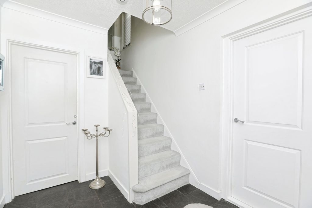 Additional image 5 of 3 bed semi-detached house for saleManor Grove, Sittingbourne, Kent ME10