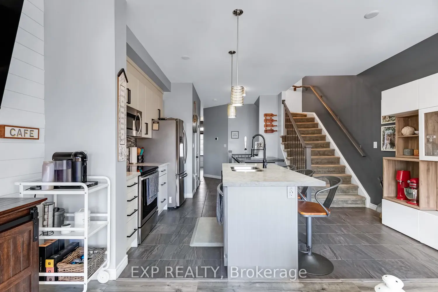 Additional image 9 of 688 Dunn Avenue