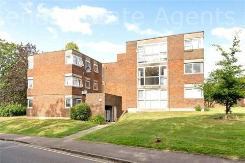 Dormans Close, Northwood HA6