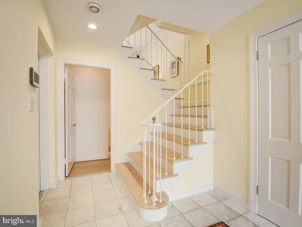 Additional image 8 of 3147 O Street NW, Washington, DC 20007
