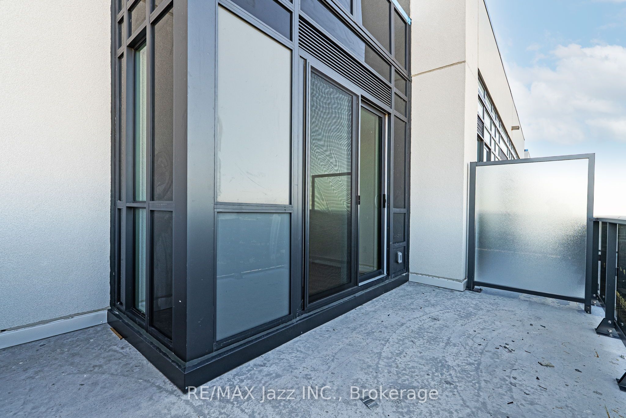 Additional image 4 of PH 16-2545 Simcoe Street N, Oshawa, ON, L1L 0W3