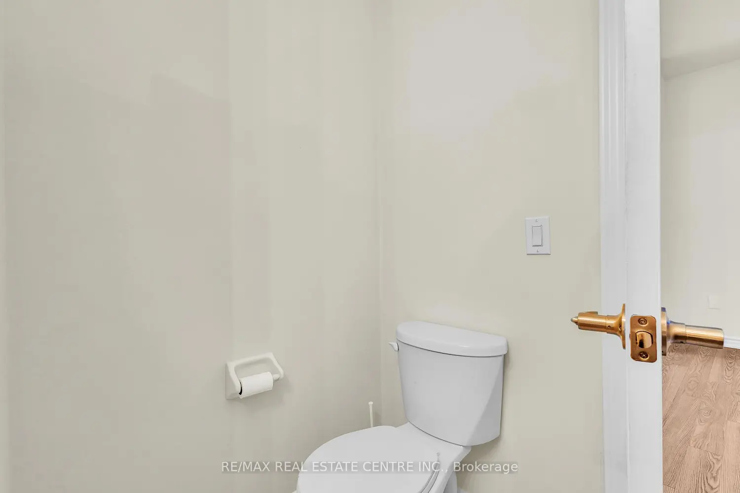 Additional image 9 of 10 Halliford Place G-32 (312)