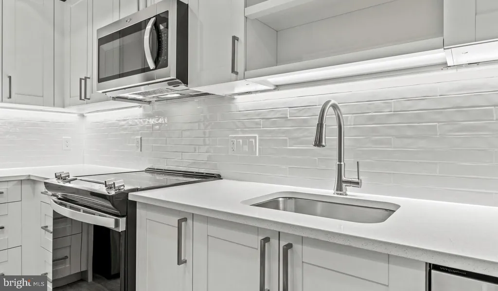 Additional image 23 of 4000 Wisconsin Avenue NW Unit 4K-417, Washington, DC 20016
