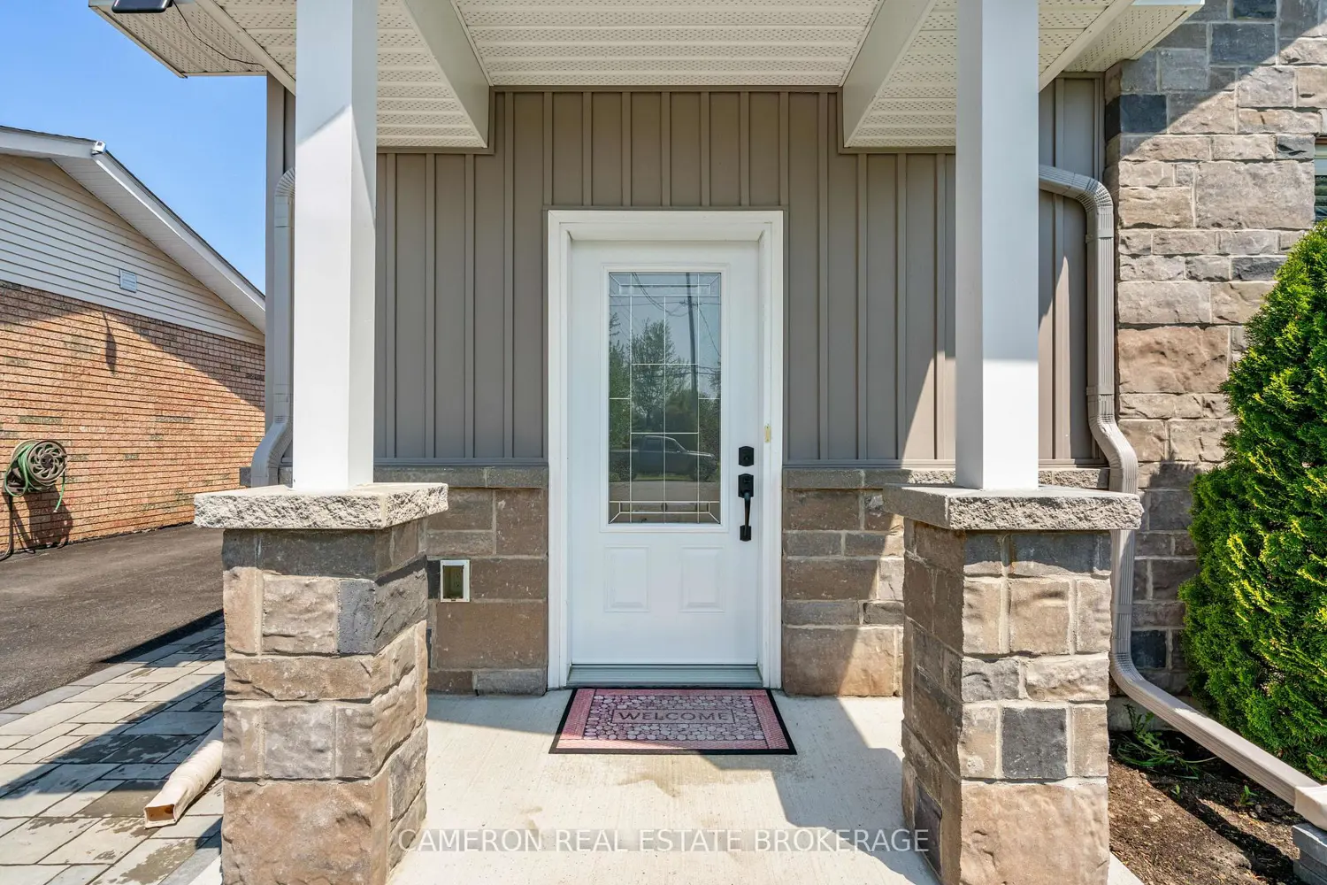5401A Woodlands Road photo 2