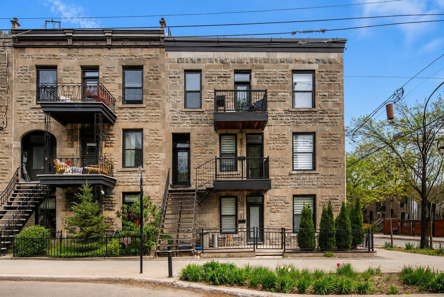 205 Rue du Square-Sir-George-Étienne-Cartier