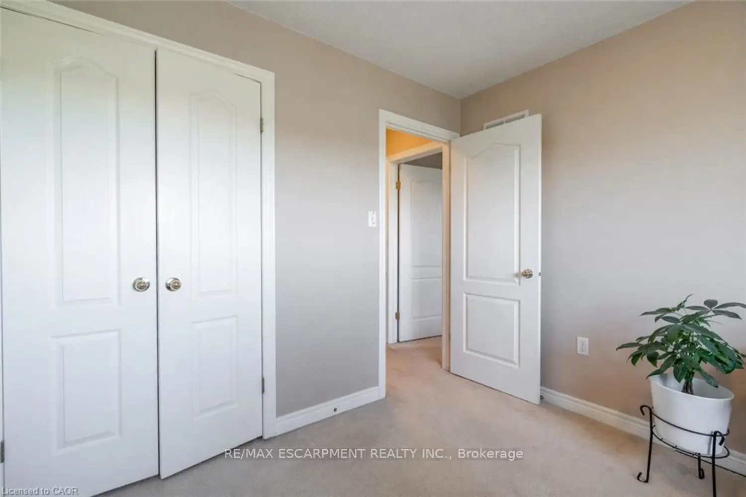 Additional image 13 of 232 Stonehenge Drive 26