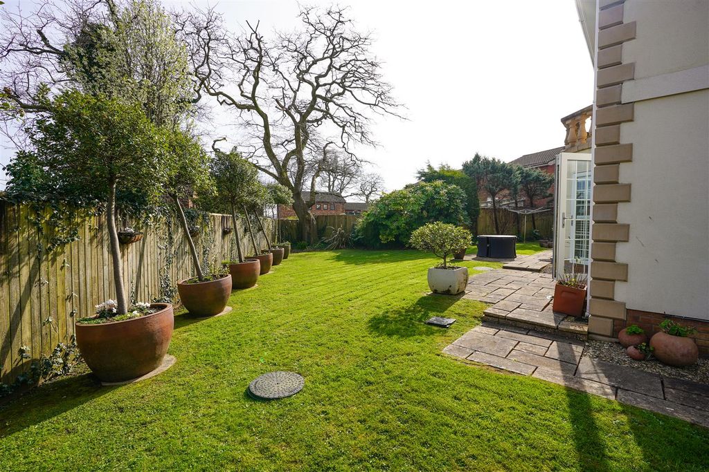 Additional image 47 of 5 bed property for saleSherborne Walk, Blackpill, Swansea SA3