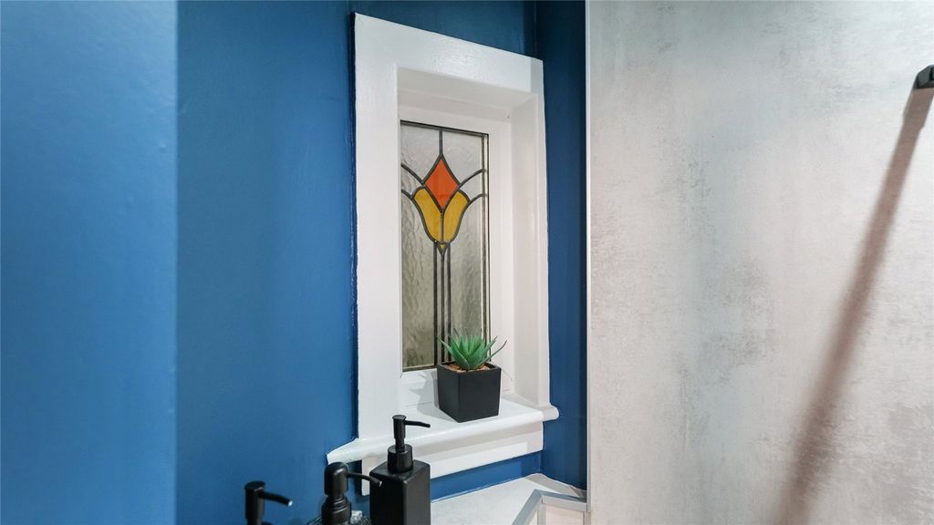 Additional image 18 of 2 bed flat for saleRonald Place, Stirling, Stirlingshire FK8