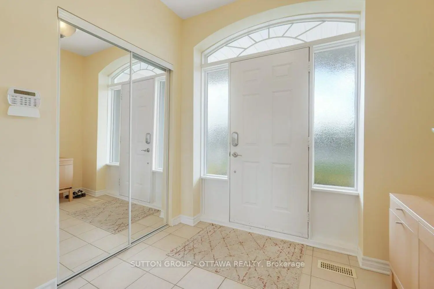 6881 Lakes Park Drive photo 3