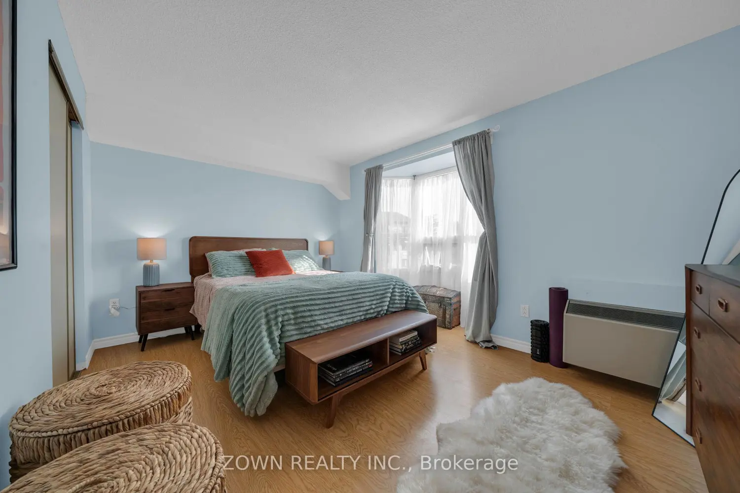 3835 Lakeshore Boulevard 210 photo 5