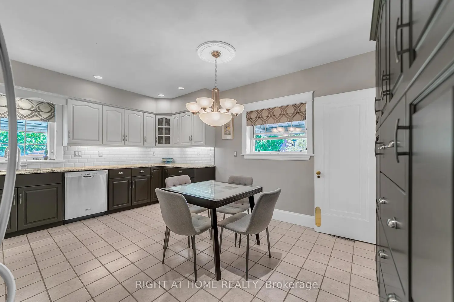 Additional image 9 of 16 Nelles Boulevard