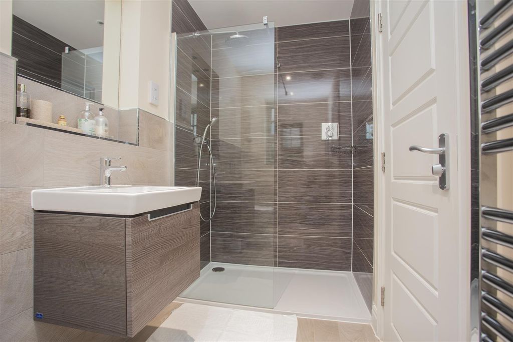 Additional image 25 of 5 bed detached house for saleVawser Crescent, Peterborough PE3