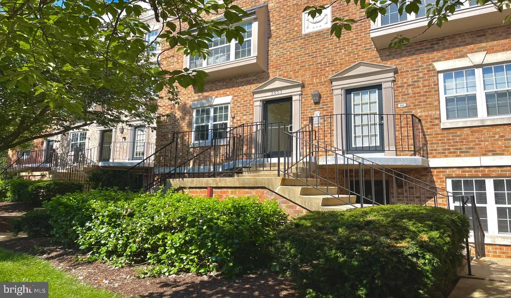 Additional image 4 of 3401 38th Street NW Unit 611-210, Washington, DC 20016