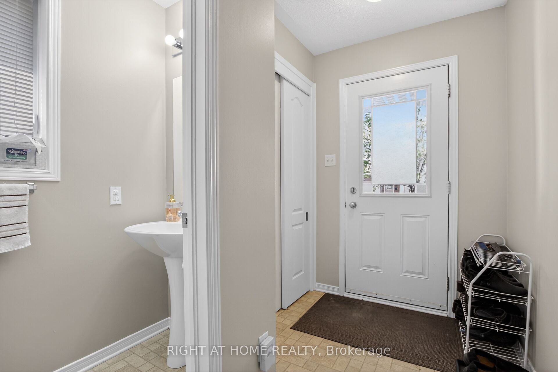 Additional image 3 of 207 Catamount Court, Ottawa, ON, K2M 0A8
