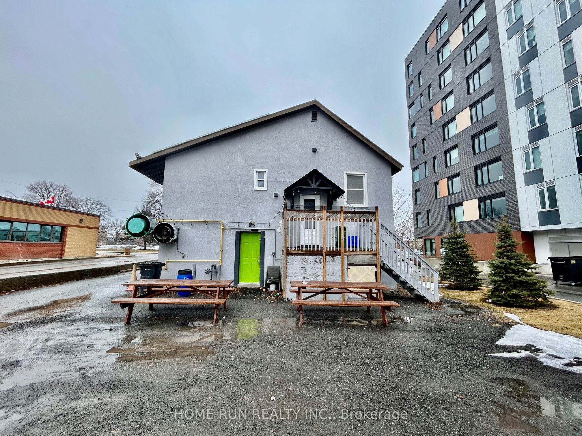 704 Brookfield Road S, Ottawa, ON, K1V 6J4