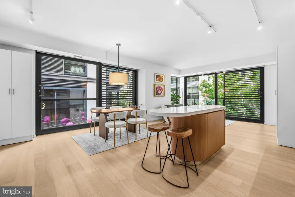 Additional image 46 of 925 H Street NW Unit 315, Washington, DC 20001