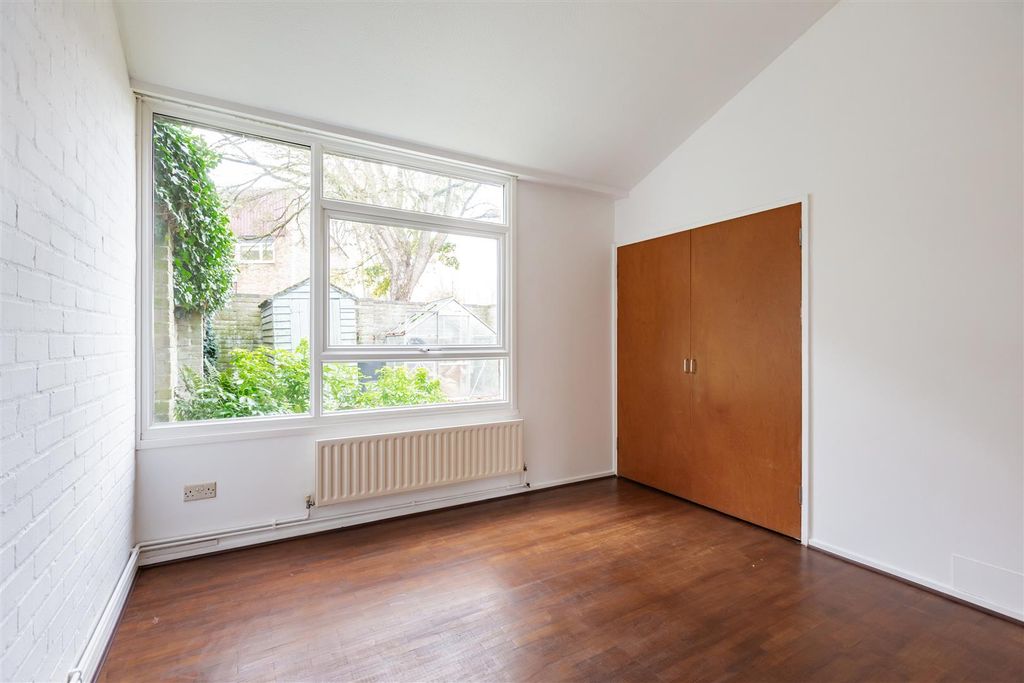 Additional image 7 of 2 bed detached bungalow for saleKnights Croft, New Ash Green DA3