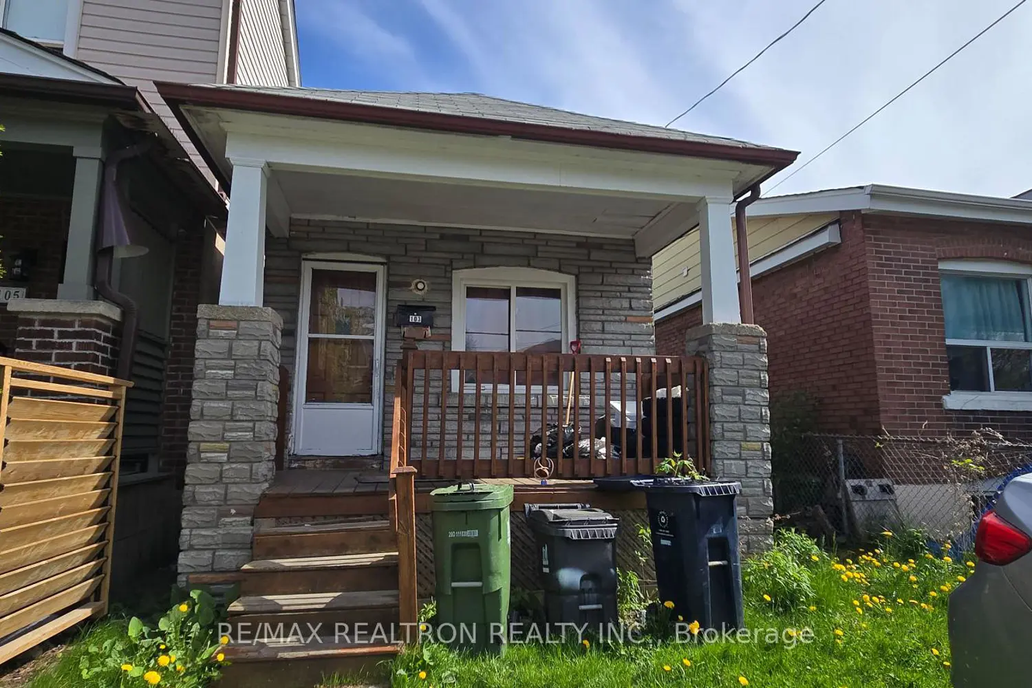 103 Denton Avenue photo 4